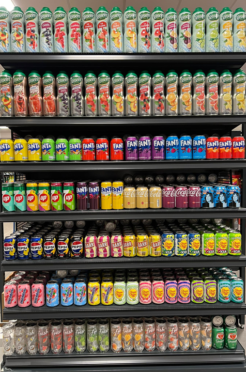 Limonadenregal - das Sortiment bei EDEKA Nils Meyer ist gewachsen