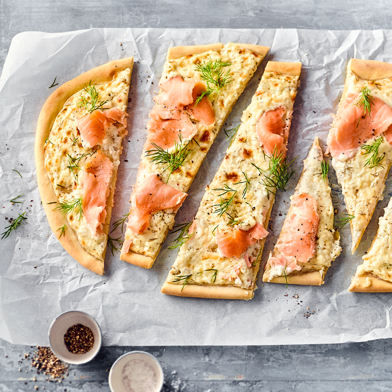 EDEKA Rezept für Lachs-Flammkuchen