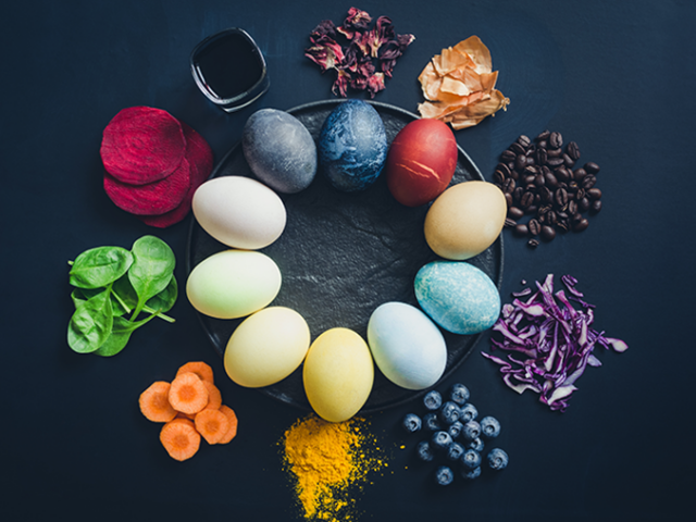 Ganz natürlich bunte Eier