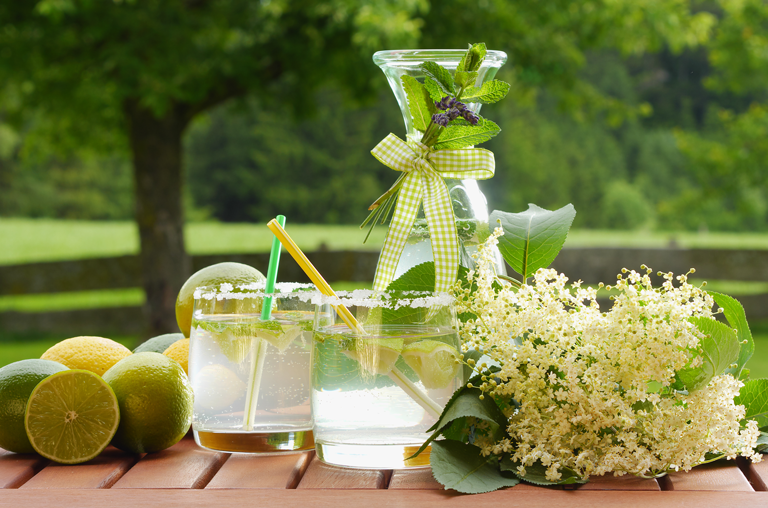 Kräuterlimonade