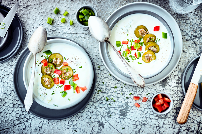 Scharfe Joghurtsuppe